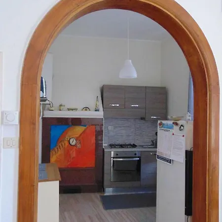 Casa Vacanza La Cupola ג'וליאנובה
